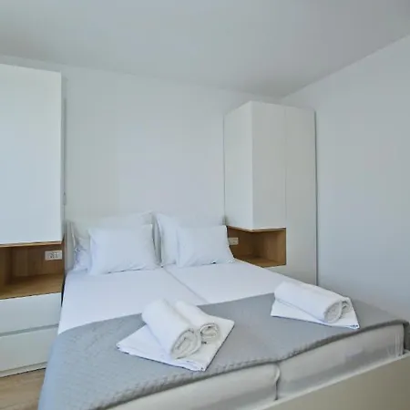 Daire Luka's Legacy Hvar Town