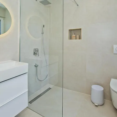 Luka's Legacy Daire Hvar Town